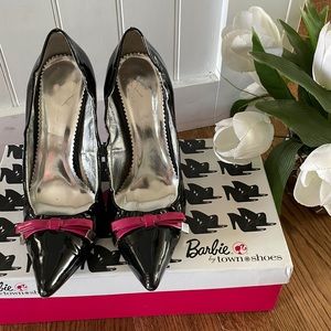 Barbie by Town Shoes Black Patent Leather Heels Size 39